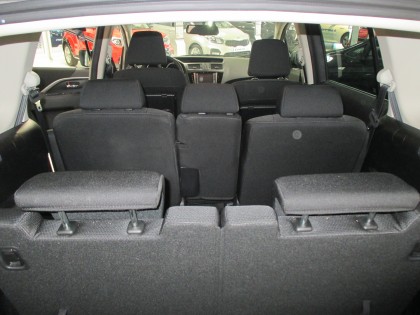 interieur-voiture-mazda